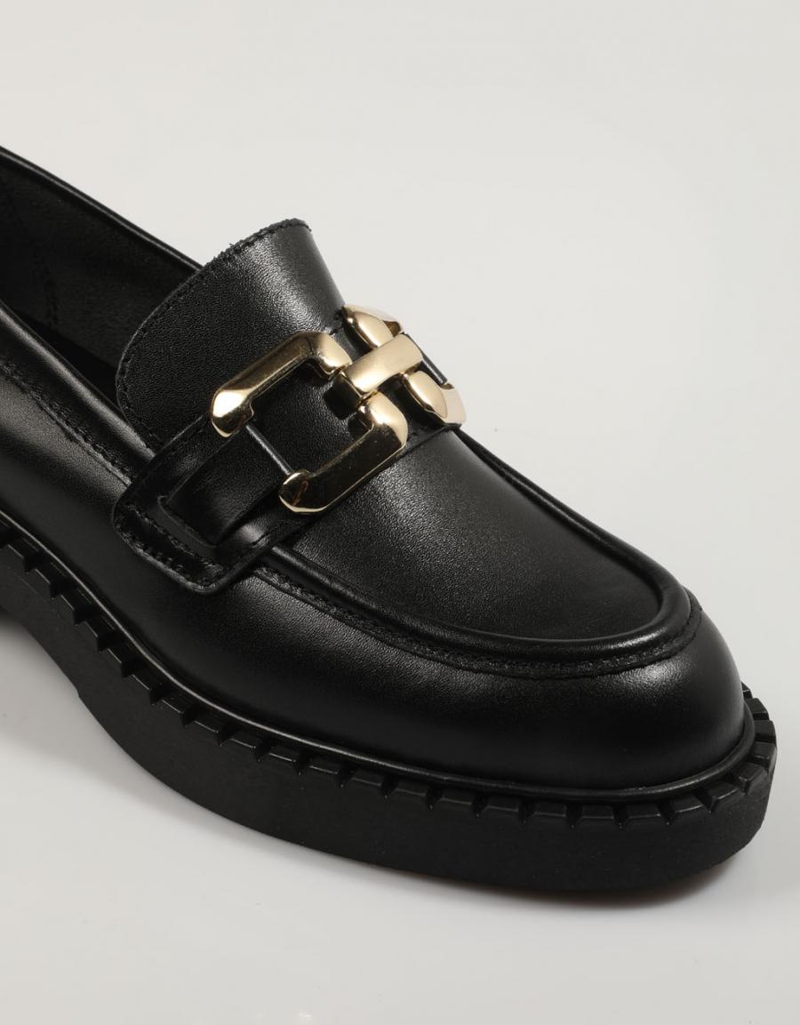 ZAPATOS SPORT REBECCA HOPE 2646 en color Negro