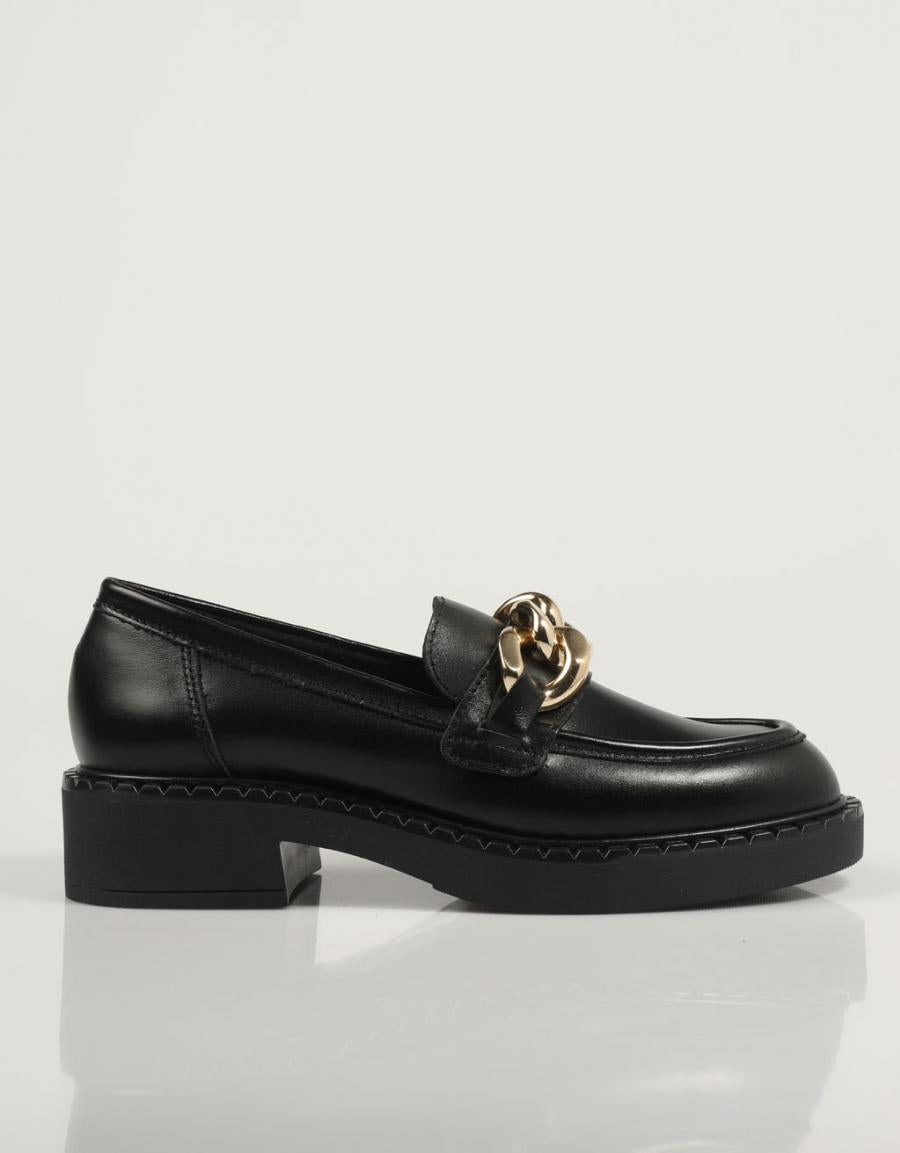 ZAPATOS SPORT REBECCA HOPE 2656 en color Negro