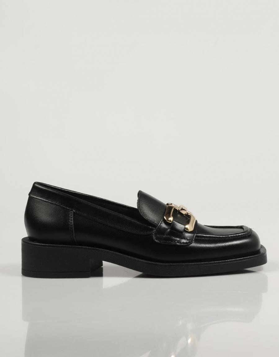 ZAPATOS SPORT REBECCA HOPE 4726 en color Negro