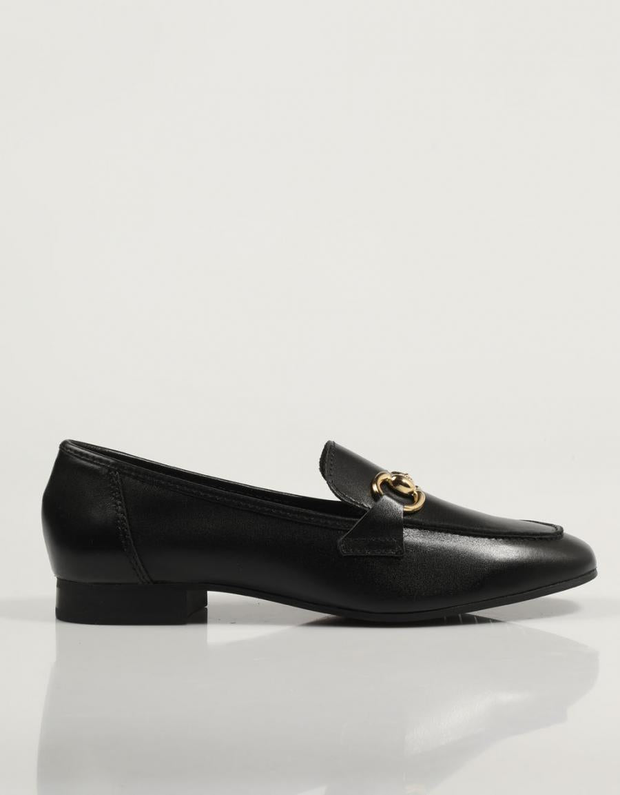 ZAPATOS SPORT REBECCA HOPE 5445 en color Negro