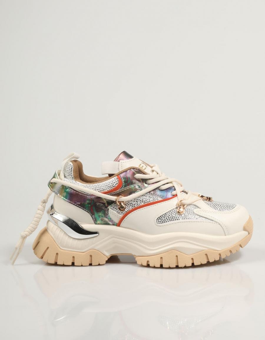 ZAPATILLAS EXE 22E01 3 en color Beige
