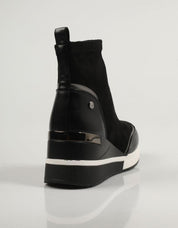 BOTINES XTI 141576 en color Negro