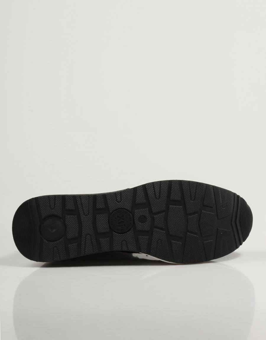 BOTINES XTI 141576 en color Negro