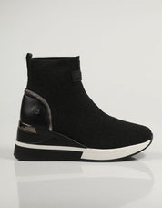 BOTINES XTI 141924 en color Negro