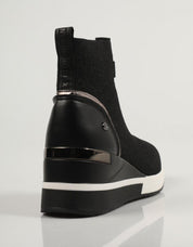 BOTINES XTI 141924 en color Negro