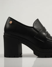 ZAPATOS SPORT XTI 141682 en color Negro