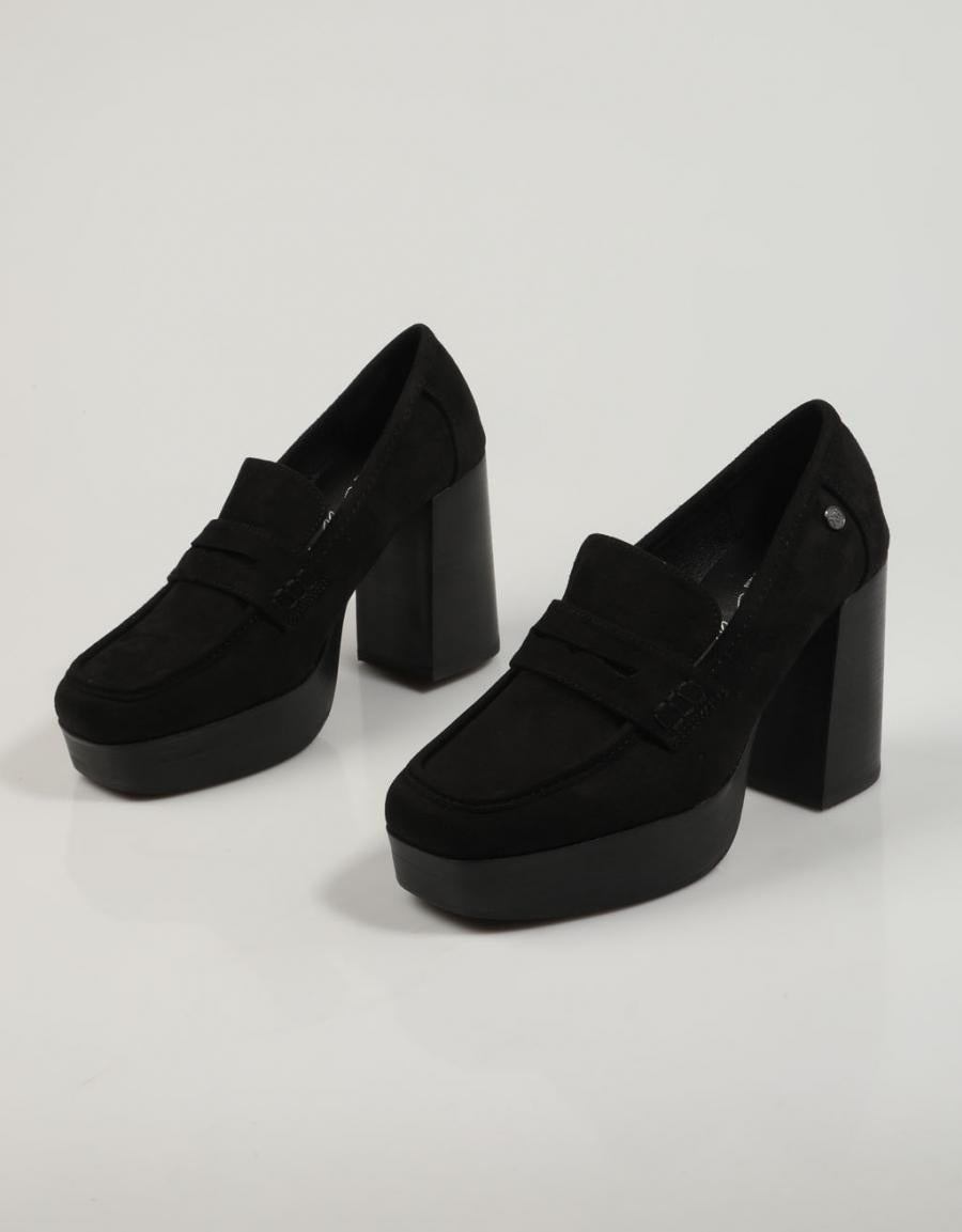 ZAPATOS VESTIR XTI 142192 en color Negro