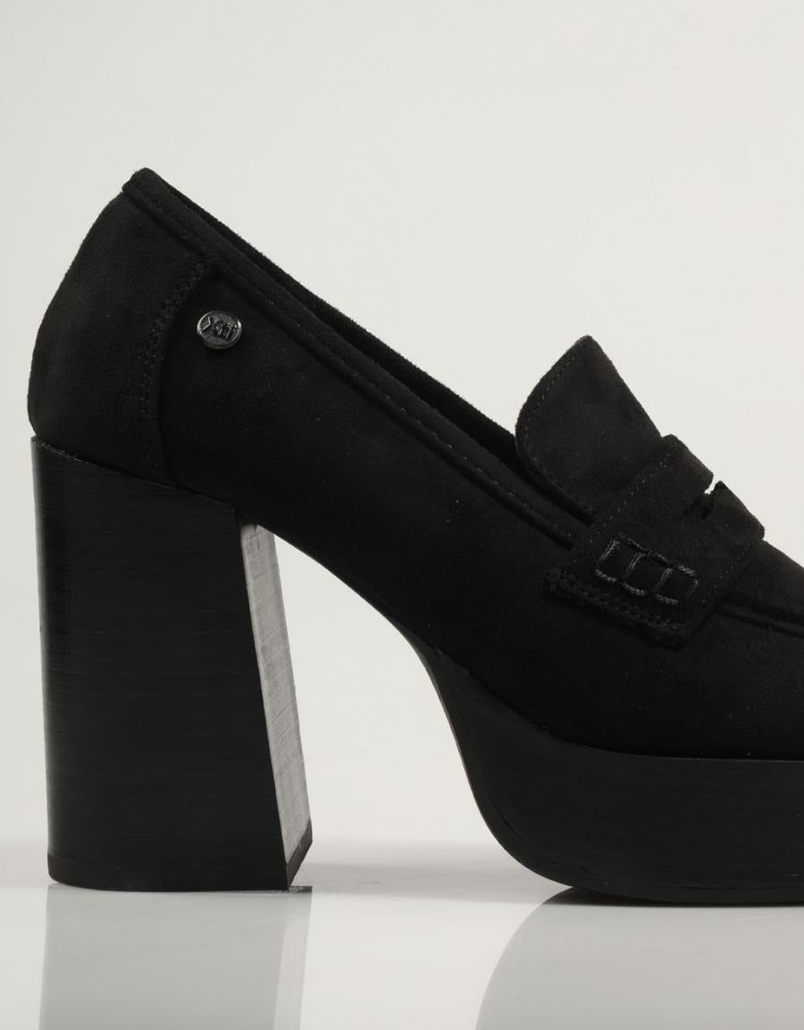 ZAPATOS VESTIR XTI 142192 en color Negro