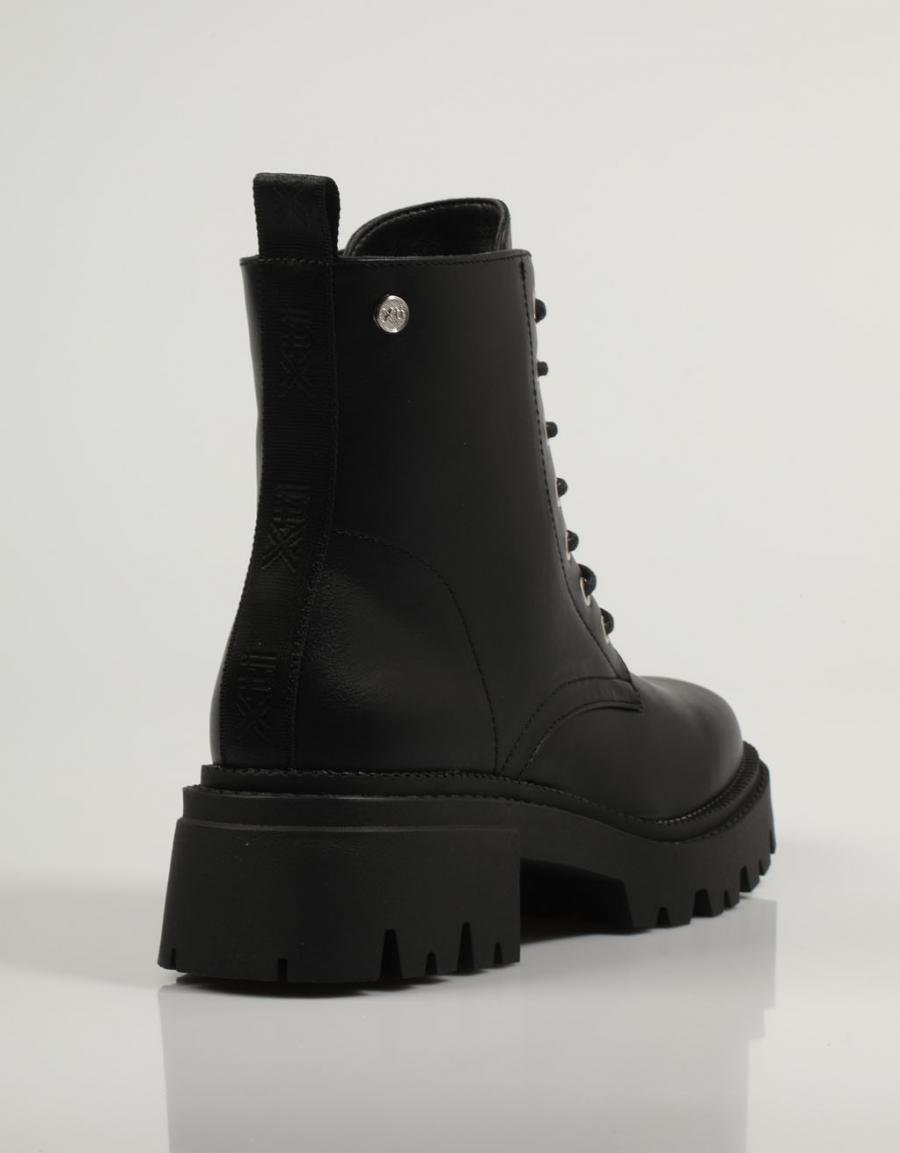BOTINES XTI 141844 en color Negro