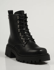 BOTINES XTI 141844 en color Negro