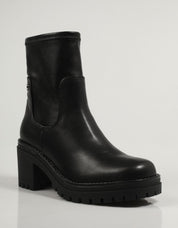 BOTINES XTI 140190 en color Negro