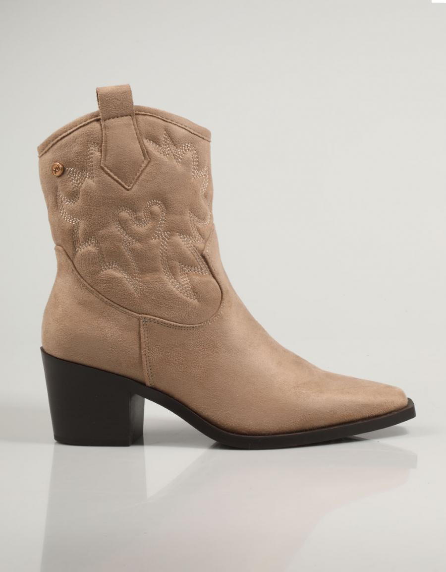 BOTINES XTI 142051 en color Beige