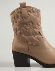 BOTINES XTI 142051 en color Beige