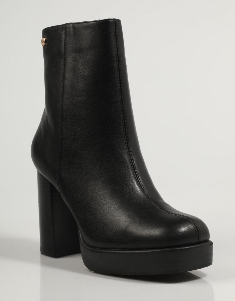 BOTINES XTI 142152 en color Negro
