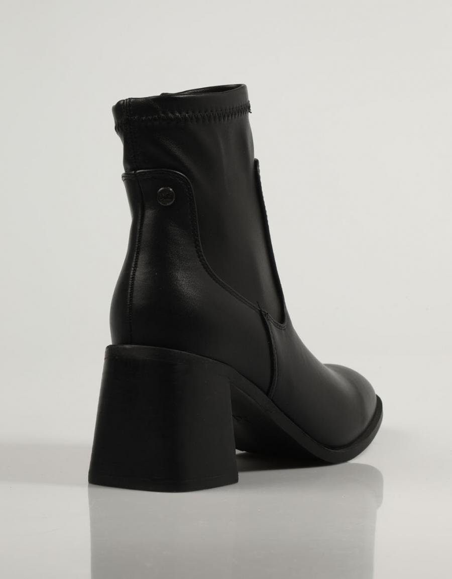 BOTINES XTI 140486 en color Negro