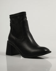 BOTINES XTI 140486 en color Negro