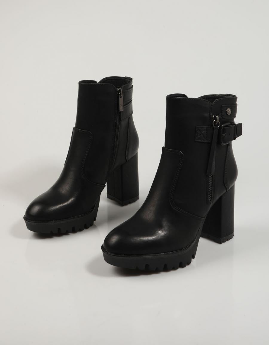 BOTINES XTI 140650 en color Negro