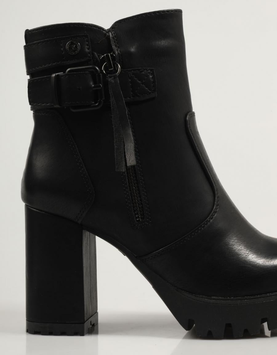 BOTINES XTI 140650 en color Negro