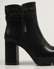 BOTINES XTI 140650 en color Negro