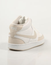 ZAPATILLAS NIKE COURT en color Blanco