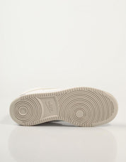 ZAPATILLAS NIKE COURT en color Blanco