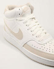 ZAPATILLAS NIKE COURT en color Blanco
