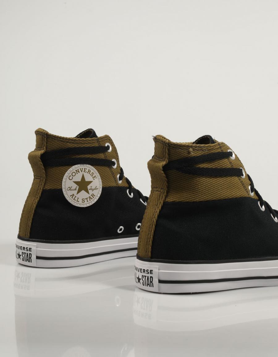 ZAPATILLAS CONVERSE CHUCK TAYLOR ALL STAR en color Negro