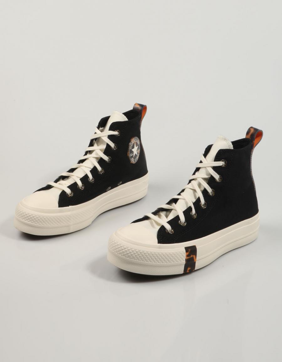 ZAPATILLAS CONVERSE CHUCK TAYLOR ALL STAR LIFT en color Negro