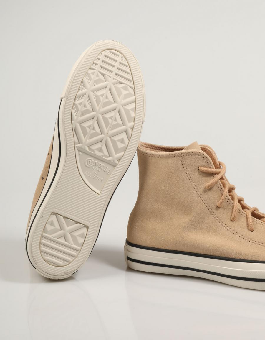 ZAPATILLAS CONVERSE CHUCK TAYLOR ALL STAR en color Beige