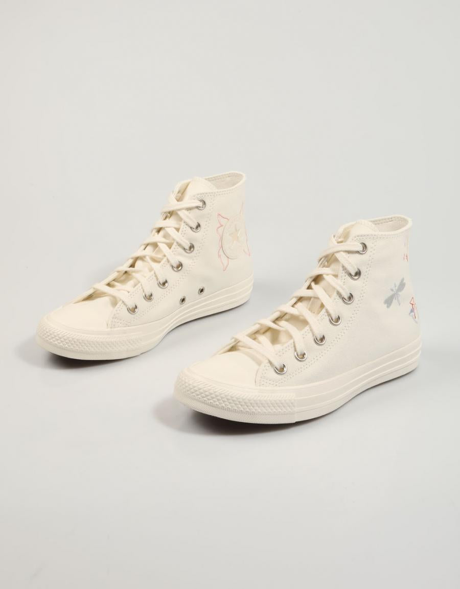 ZAPATILLAS CONVERSE CHUCK TAYLOR ALL STAR en color Blanco