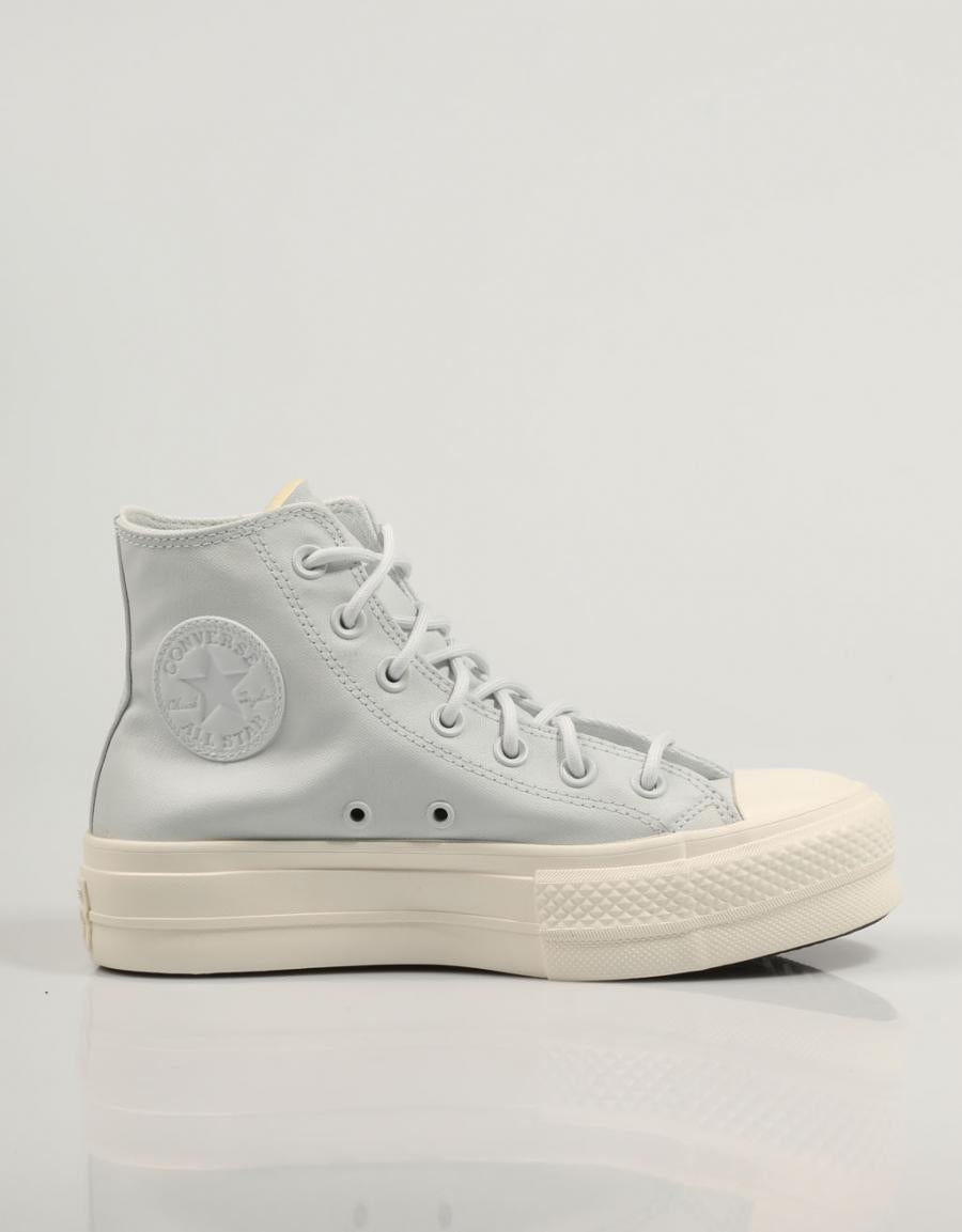 ZAPATILLAS CONVERSE CUCK TAYLOR ALL STAR LIFT en color Azul marino