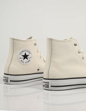 ZAPATILLAS CONVERSE CHUCK en color Beige