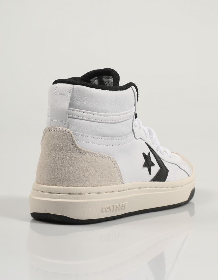 ZAPATILLAS CONVERSE PRO en color Blanco