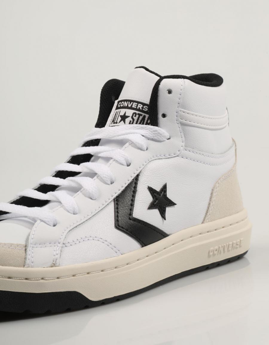ZAPATILLAS CONVERSE PRO en color Blanco