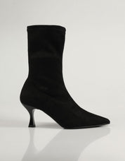 BOTINES REBECCA HOPE 2207 en color Negro