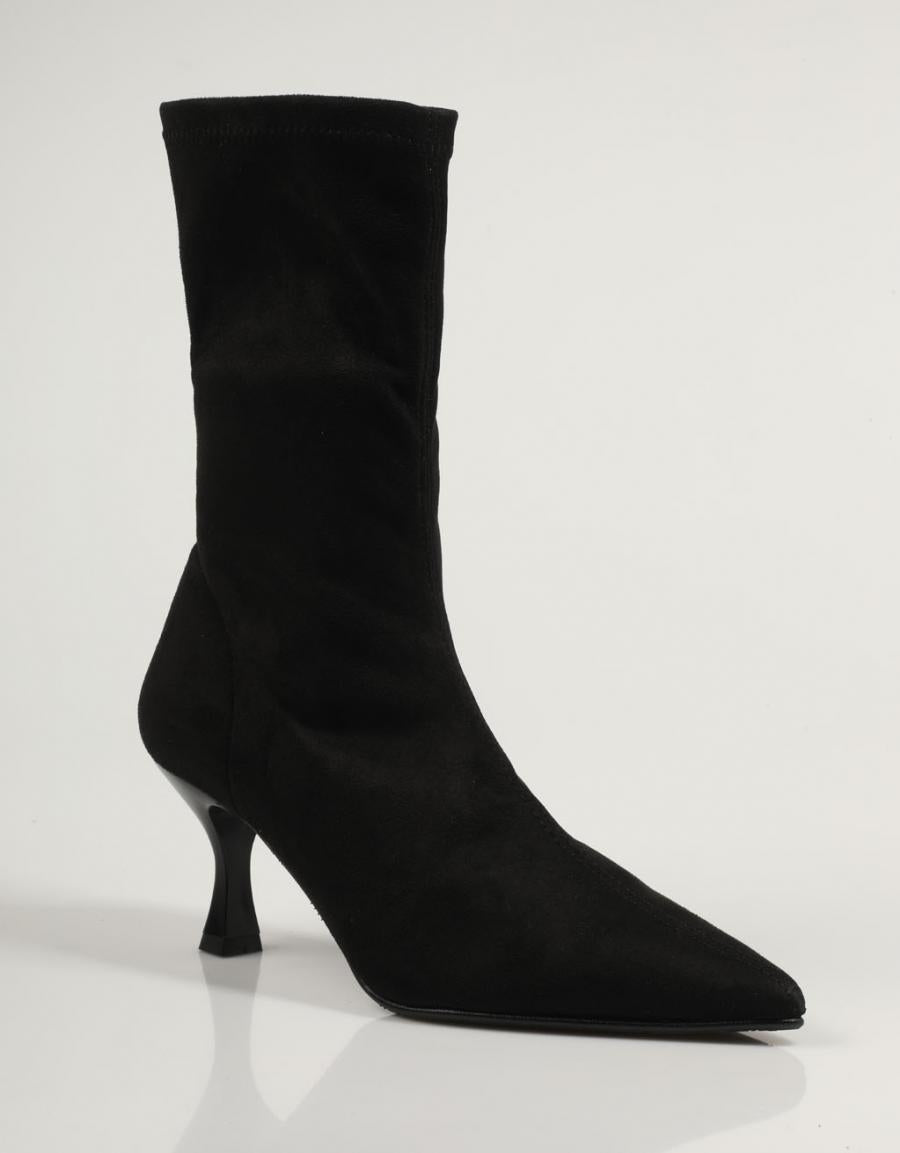 BOTINES REBECCA HOPE 2207 en color Negro