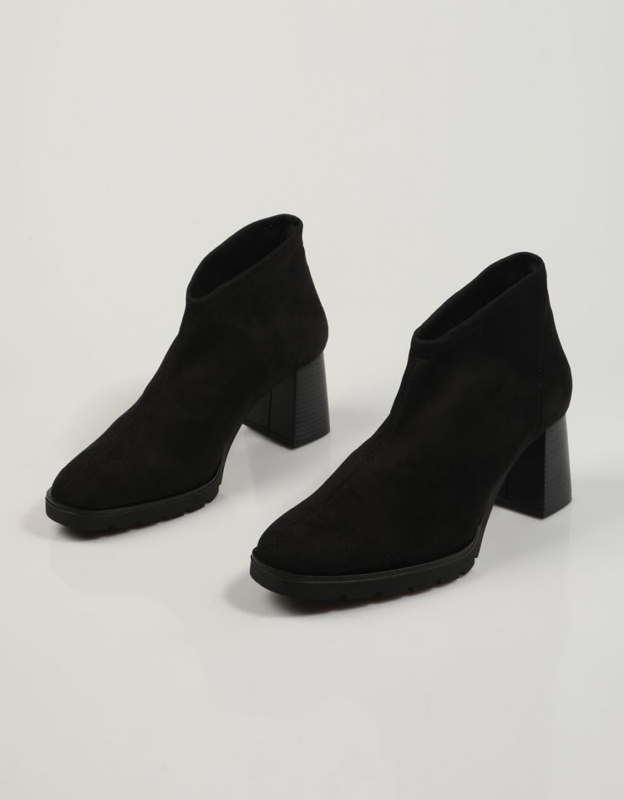 BOTINES REBECCA HOPE 1860M en color Negro