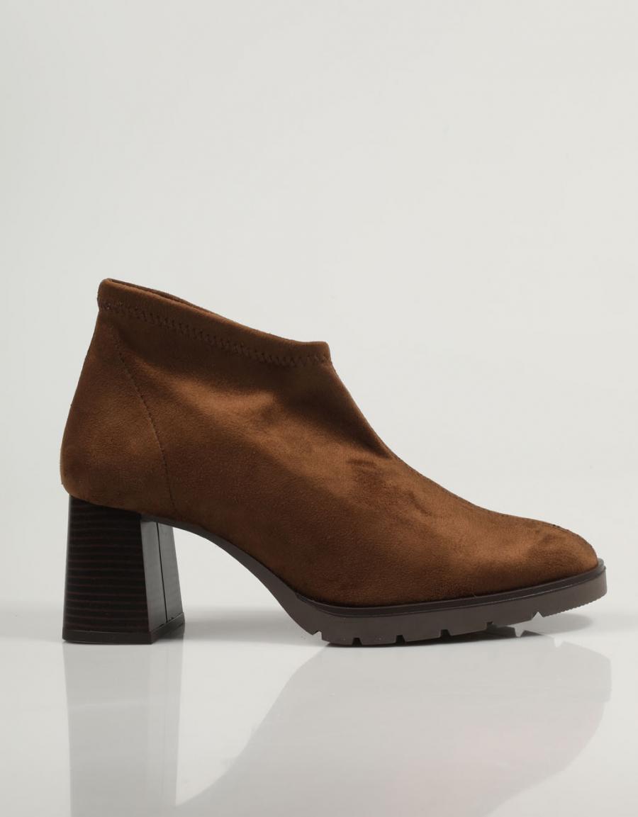 BOTINES REBECCA HOPE 1860M en color Cuero