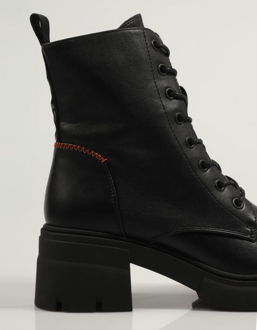 BOTINES REFRESH 170919 en color Negro
