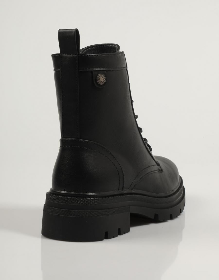 BOTINES REFRESH 171000 en color Negro