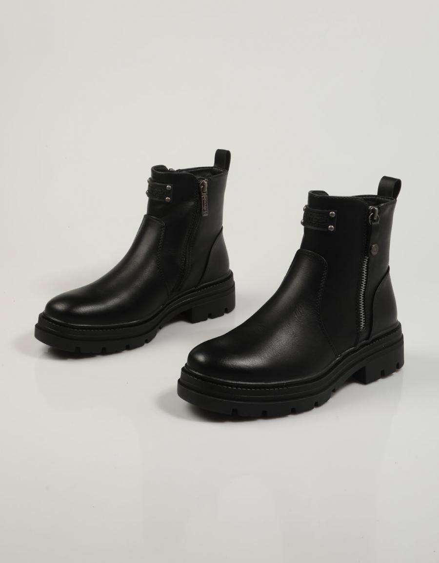 BOTINES REFRESH 171002 en color Negro