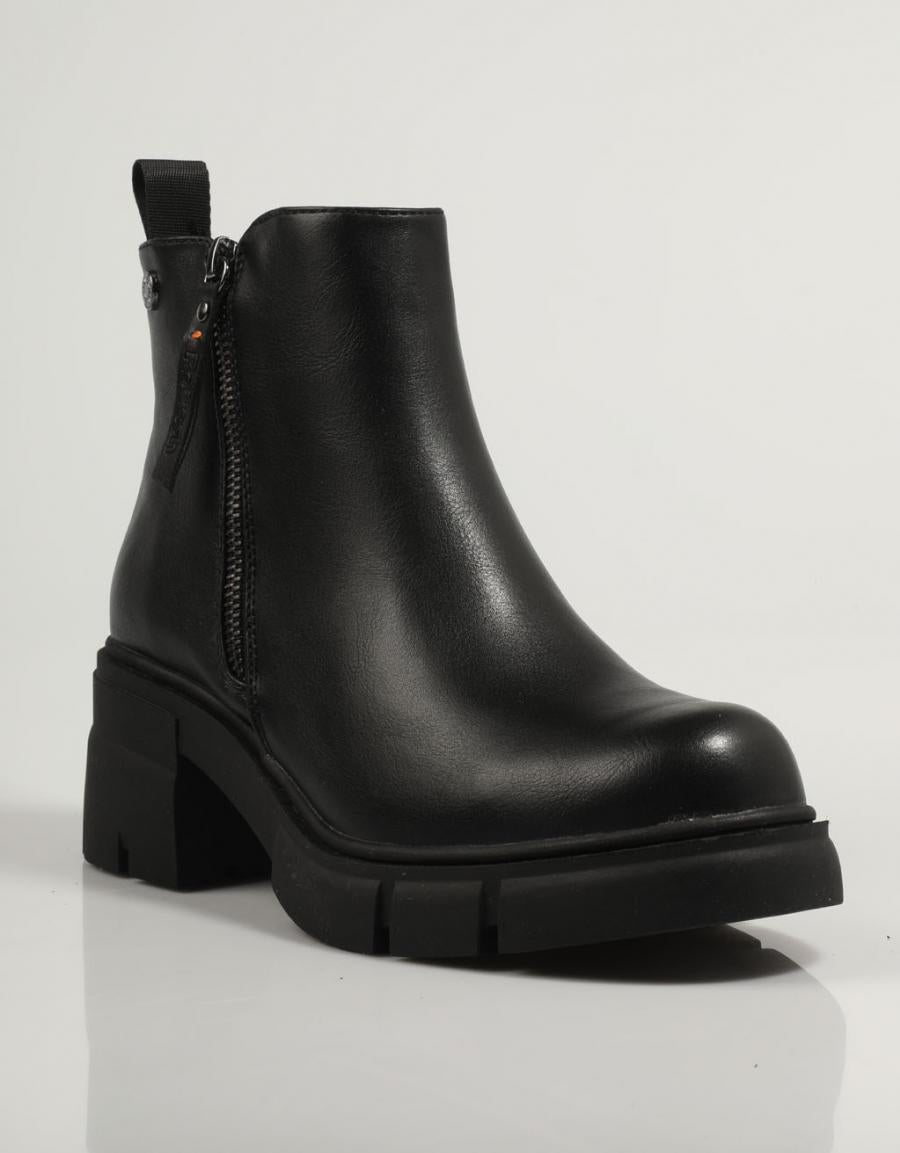 BOTINES REFRESH 171054 en color Negro