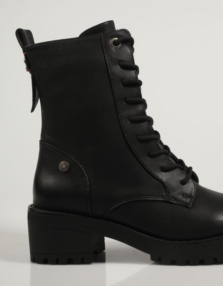 BOTINES REFRESH 171096 en color Negro