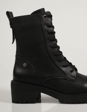 BOTINES REFRESH 171096 en color Negro