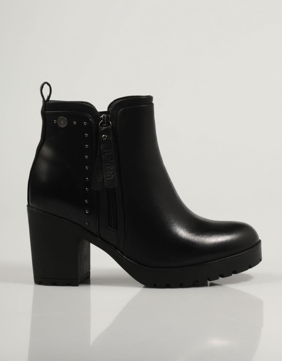 BOTINES REFRESH 171333 en color Negro