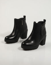 BOTINES REFRESH 171333 en color Negro