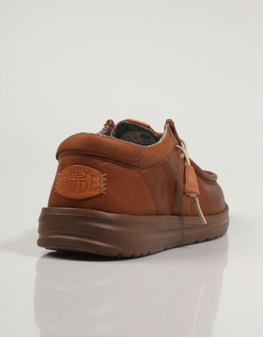 ZAPATOS SPORT DUDE WALLY en color Cuero