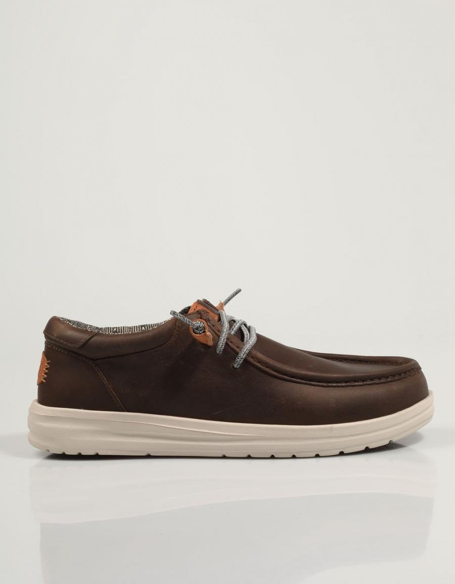 ZAPATOS SPORT DUDE WALLY en color Marron