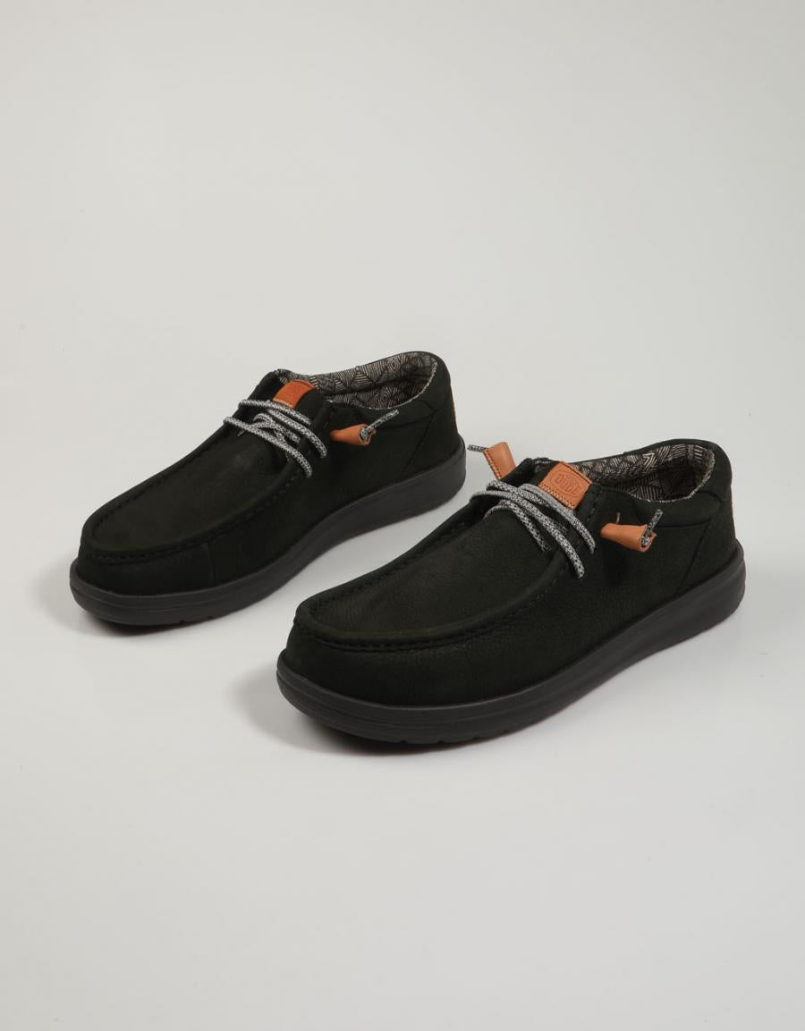 ZAPATOS SPORT DUDE WALLY en color Negro