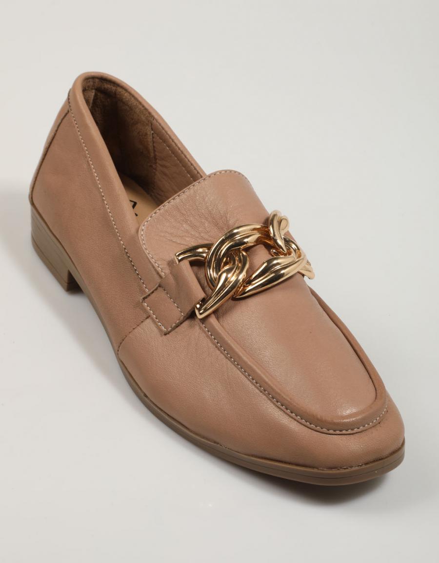 ZAPATOS SPORT TOP 3 23823 en color Beige